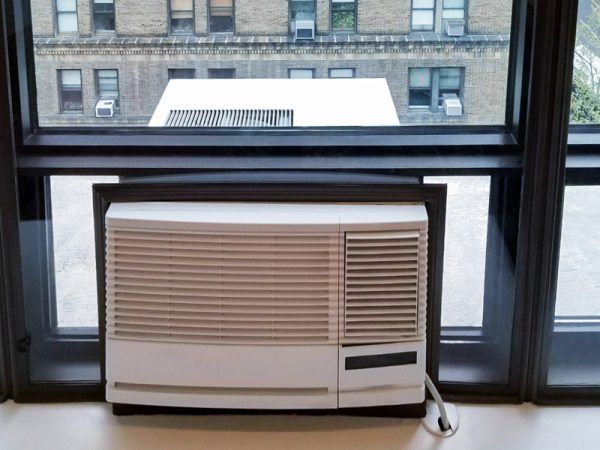 soundproof window air conditioner with window insert